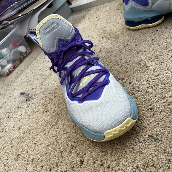 LeBron XIX (GS) Aura/Citron Tint-Worn Blue 7y - Picture 9 of 12